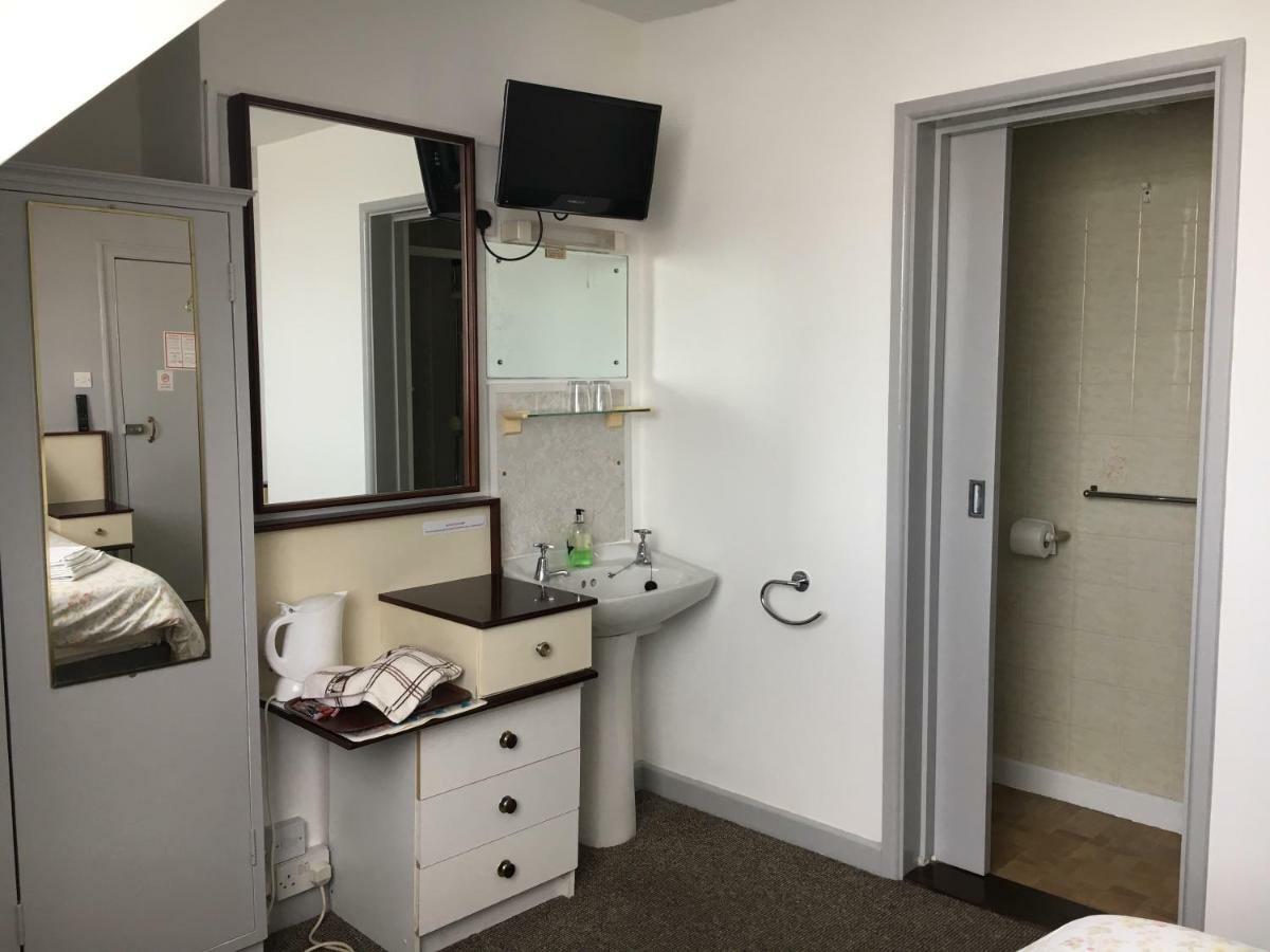 Avoca Villa Guest House Saint Helier ภายนอก รูปภาพ